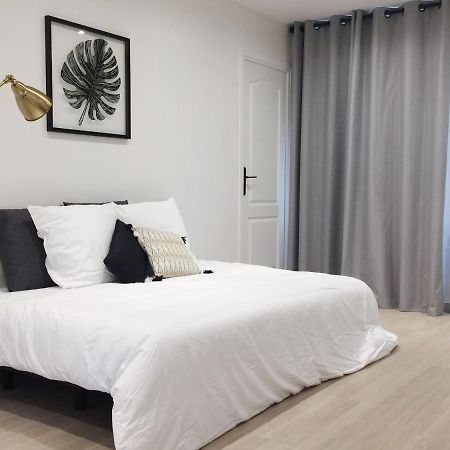 New Apartment In The Heart Of Le Marais Paris Exterior photo