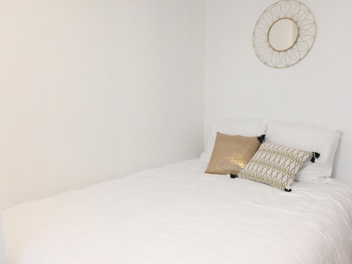 New Apartment In The Heart Of Le Marais Paris Exterior photo