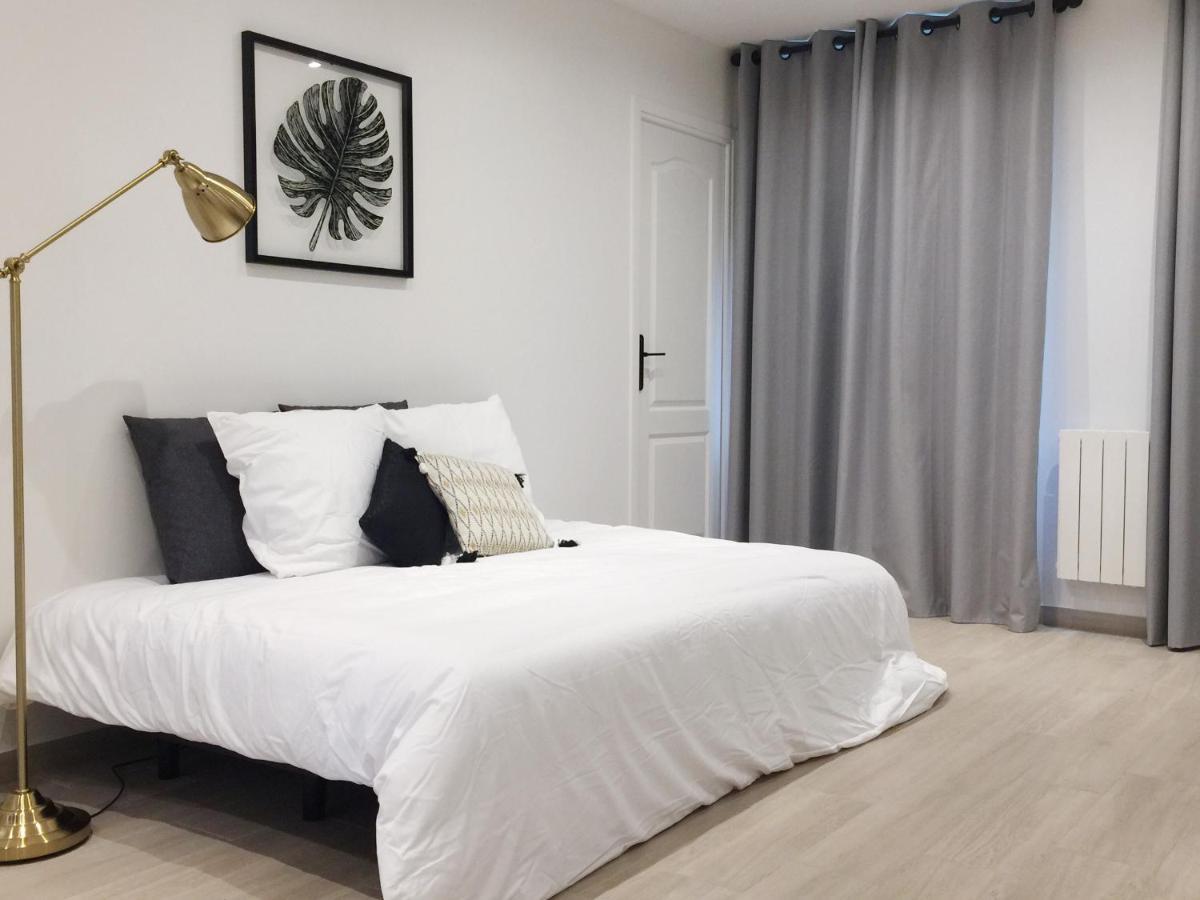 New Apartment In The Heart Of Le Marais Paris Exterior photo