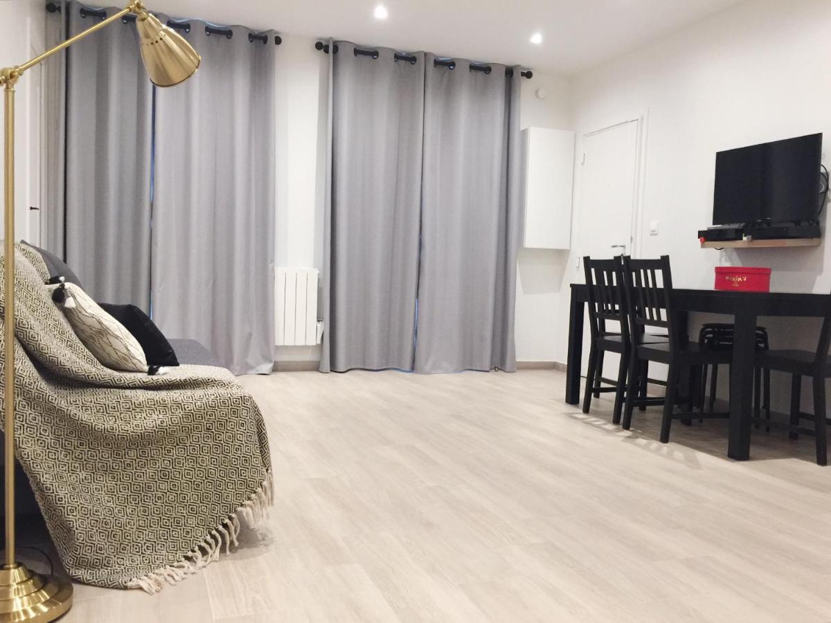 New Apartment In The Heart Of Le Marais Paris Exterior photo
